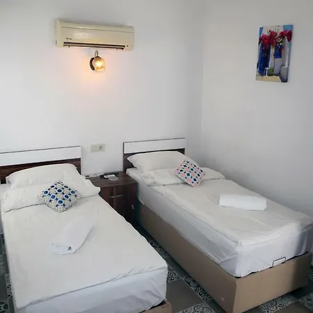 Halikarnas מלון 3*