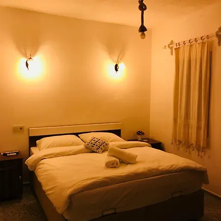 Halikarnas 3* בודרום