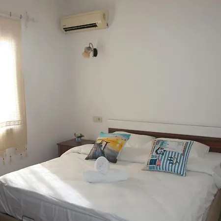 Halikarnas 3* בודרום